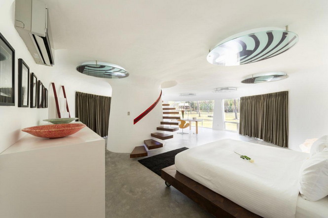 Канадский архитектор Дэвид Ломбарди (David Lombardi) разработал дизайн виллы Sapi, предназначеннной для сдачи в аренду, она расположена на острове Ломбок в Индонезии