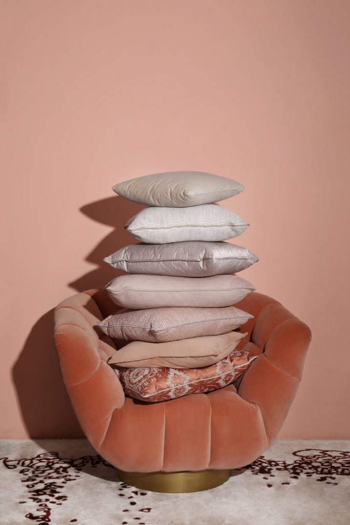Декоративные подушки: время обращать внимание на детали
